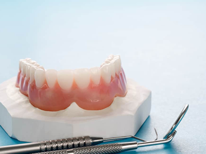 H&Agrave;M GIẢ TH&Aacute;O R&Aacute;P